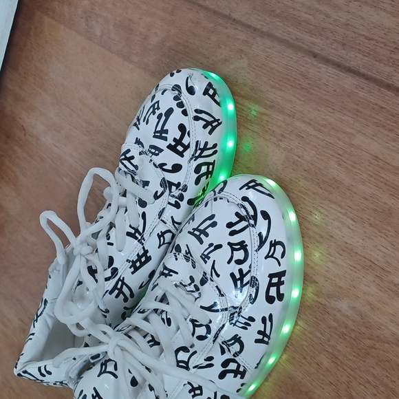 Stimulation shoes rechargeable lighted shoes with charger Led - Picture 7 of 10